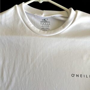 Men’s small O’Neil Tee